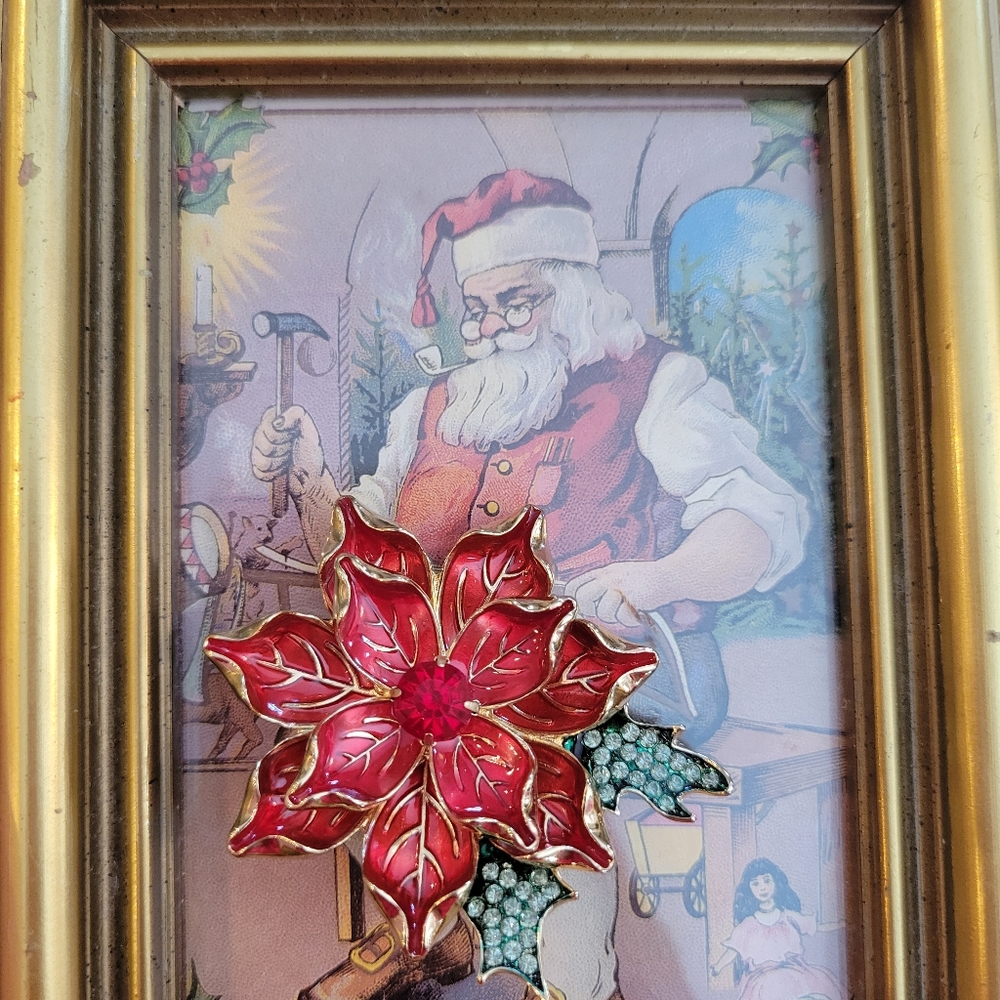 Poinsettia Christmas Holiday Brooch ~ Rhinestone Embellishments ~ Pretty!